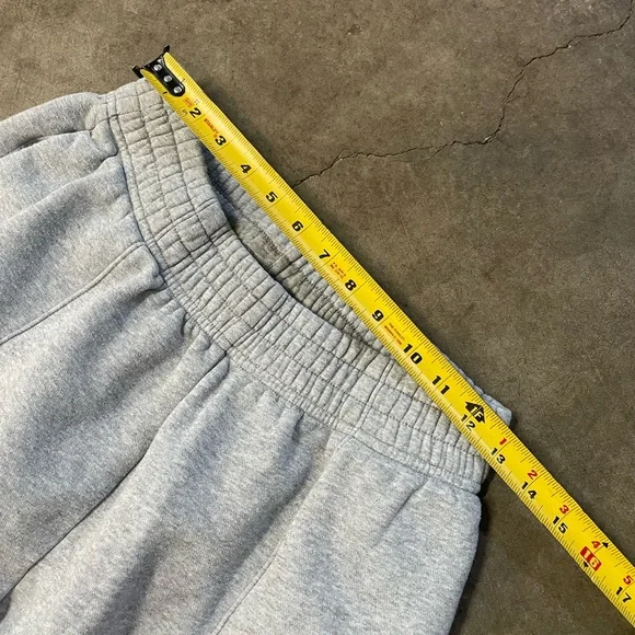 Nike Cuffed Baggy Sweatpants - Picture 4 of 5